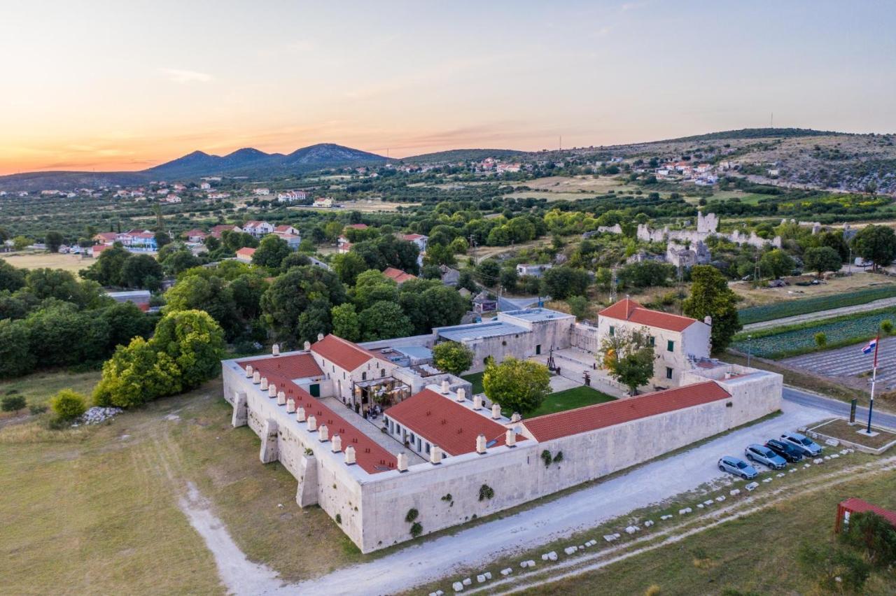 Heritage Hotel Maskovica Han Pakoštane Buitenkant foto