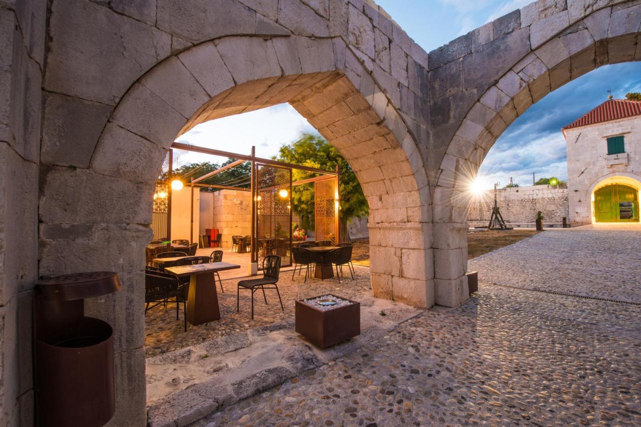 Heritage Hotel Maskovica Han Pakoštane Buitenkant foto